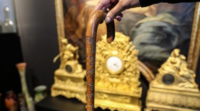 Atatürk'ün minyatürlü bastonu açık arttırmada satılıyor
