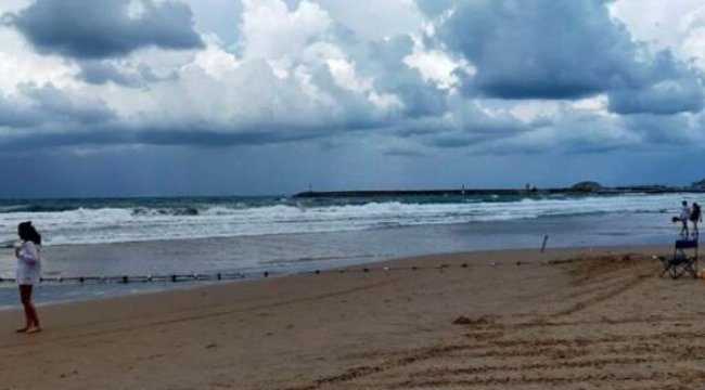 Beykoz'da fırtına beklentisi nedeniyle denize girmek yasaklandı