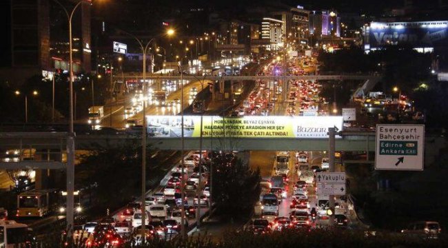 İstanbul'un trafik çilesi her geçen gün artıyor! 1 saatlik mesafe 1,5 saate yükseldi