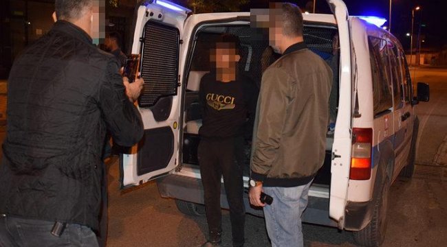 Malatya'da otostopçu şoku! Önce telefonunu çaldılar sonra aracını gasp ettiler