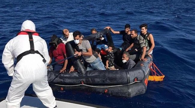 Marmaris'te 10 düzensiz göçmen kurtarıldı
