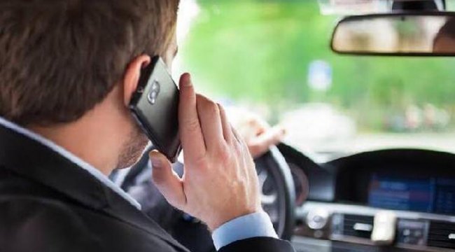 8 milyon araç denetlendi! 125 bin sürücüye telefonla konuşmaktan ceza kesildi