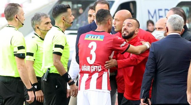 Antalyaspor'dan Mete Kalkavan tepkisi! 'Maçlarımızda istemiyoruz'