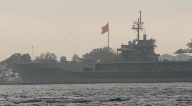 ABD savaş gemisi Sarayburnu Limanı'nda