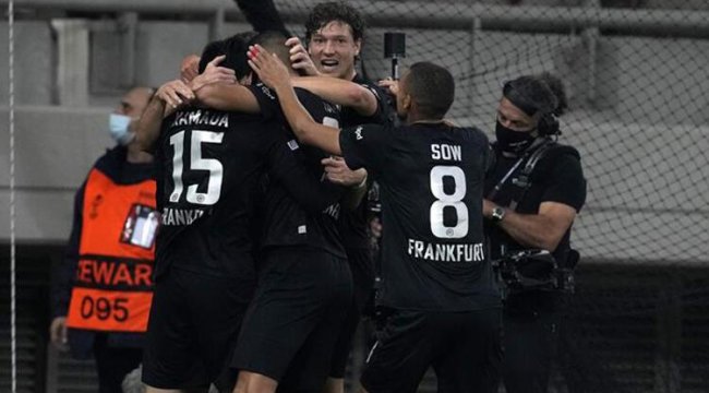 Fenerbahçe'nin grubunda Eintracht Frankfurt liderliği perçinledi