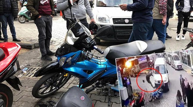 Manisa'da hafif ticari araçla motosikletin çarpıştığı kaza kamerada