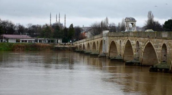Edirne'de kuruma noktasına gelen nehirlerden sevindiren haber