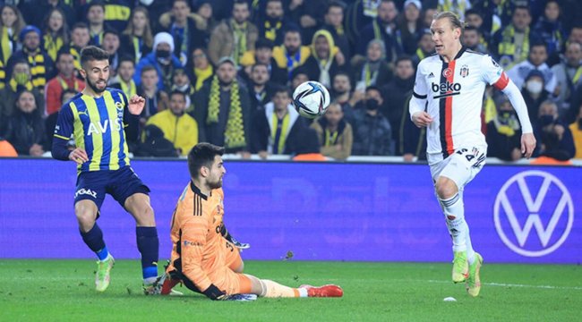 Fenerbahçe-Beşiktaş derbisinde Domagoj Vida'dan hata!