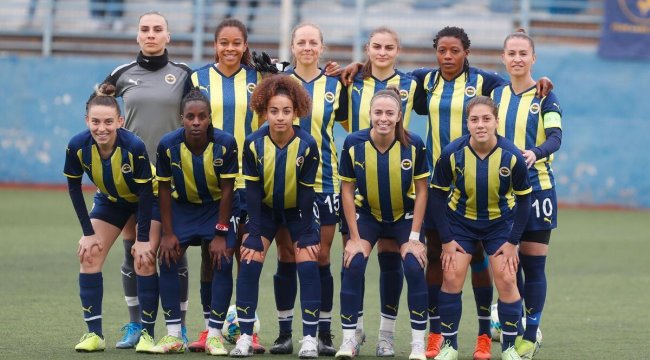 Son dakika: Fenerbahçe Kadın Futbol Takımı'nda koronavirüs depremi!