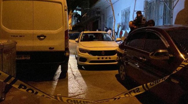İzmir'de korkunç olay: Otomobil içinde yüzü bezle sarılmış ceset bulundu