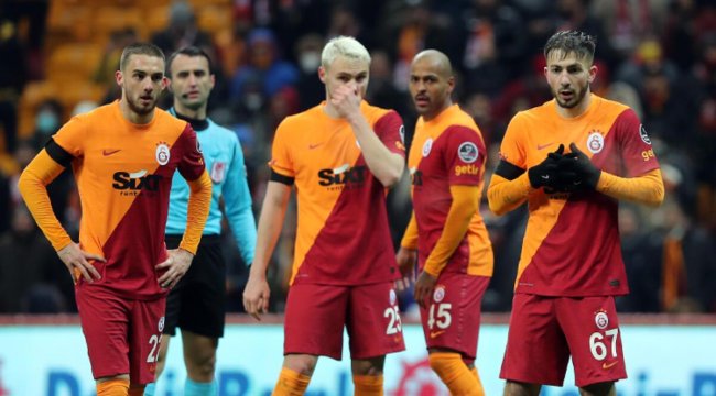 Trabzonspor'a mağlup olan Galatasaray'ın galibiyet hasreti 4 maça çıktı! İşte Süper Lig'deki son puan durumu