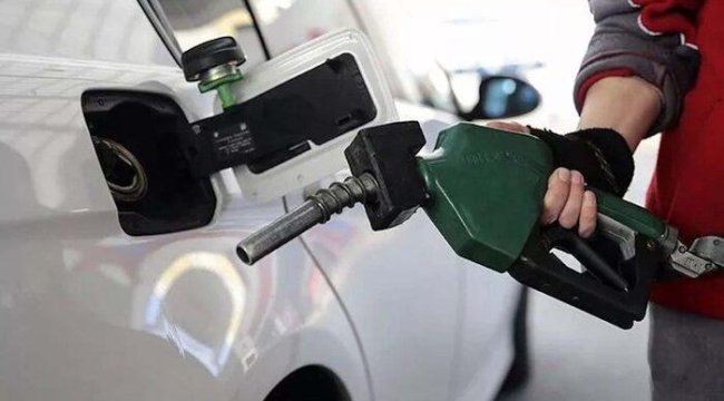 Benzin fiyatları güncel liste! Benzin fiyatları ne kadar oldu, 1 litresi kaç TL? Mazotun litresi ne kadar, kaç lira? LPG litresi ne kadar? 5 Mart 2022 Cumartesi