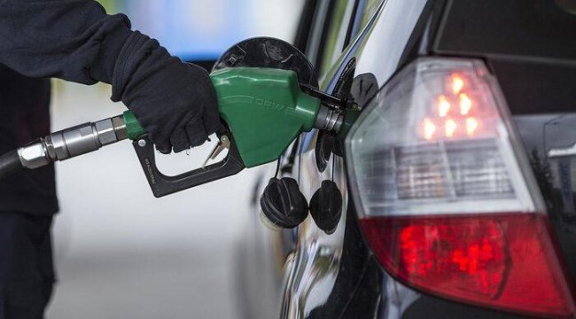 Benzin fiyatları ne kadar oldu, 1 litresi kaç TL? Mazotun litresi ne kadar, kaç lira? LPG litresi ne kadar? Benzin fiyatları güncel liste 4 Mart 2022 Cuma