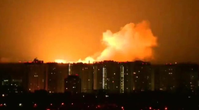 Son dakika: Kiev'de büyük patlama