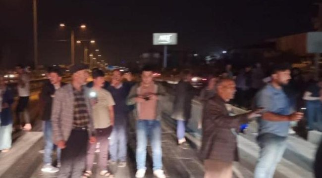 Antalya'da kahreden olay! Mahalleli isyan edip yolu kapattı