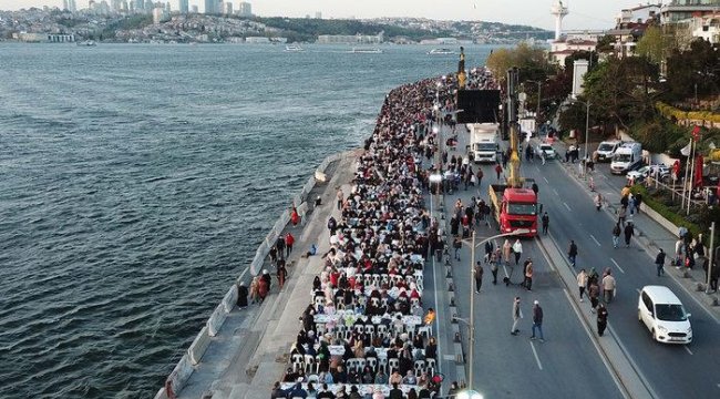 İstanbul'da 80 bin kişilik iftar! Uzunluğu 2 kilometreyi buldu