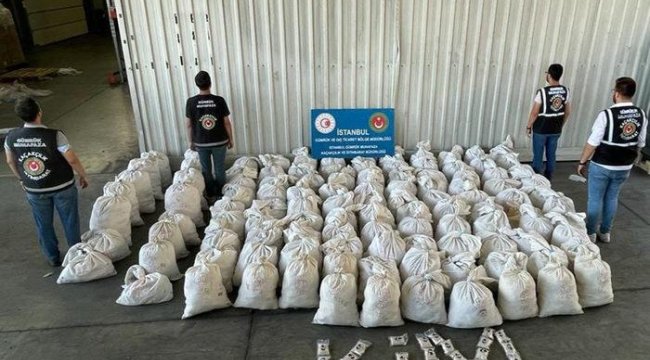 Bakan Muş duyurdu! Uyuşturucu baronu havalimanında yakalandı: Bu zamana kadar Türkiye'de ele geçirilen en yüksek miktar...