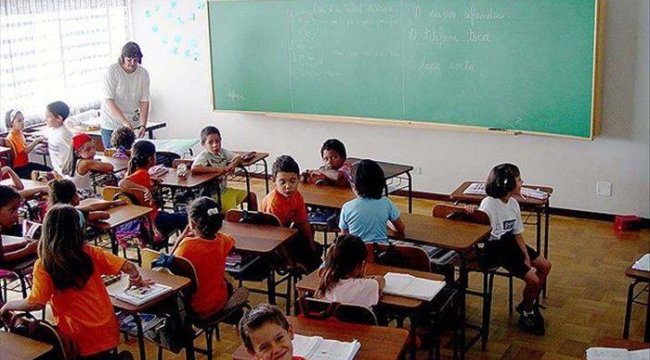 BUGÜN OKULLAR TATİL Mİ? 13 Aralık 2022 Salı Antalya ve Kars'ta okullar tatil oldu mu, valilikten açıklama yapıldı mı?