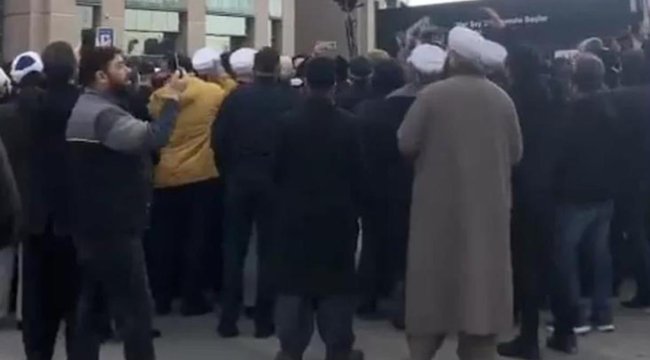 Gülşen'in davası sırasında bir grubun "Kahrolsun kafirler" sloganı attığı iddiası yanlış