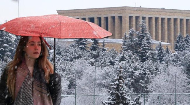 Ankara'da kar sevinci! Sokaklar beyaz örtüyle kaplandı, kar kalınlığı 10 santimetreye kadar çıktı
