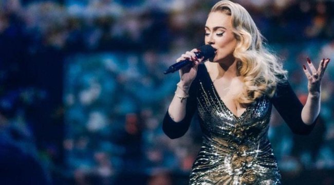 Dünyaca ünlü şarkıcı Adele'den korkutan sözler: Zor yürüyorum, çok ağrı çekiyorum
