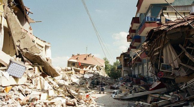 99 depremi kaç şiddetindeydi? 17 Ağustos 1999 depremi İstanbul yıkılan bina sayısı kaçtı?