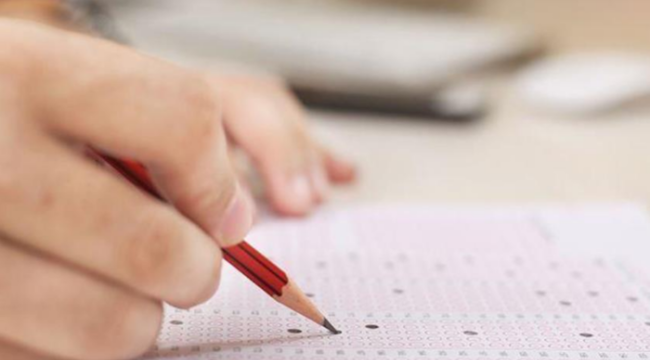 E-sınavlar ertelendi mi? Milli Eğitim Bakanlığı duyurdu!