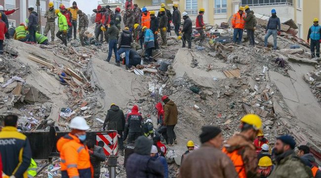 Deprem bölgesinde skandal iddia: Yardım malzemelerini Tekirdağ'daki evine götürdü! Emniyet personeli hakkında Valilikten açıklama geldi
