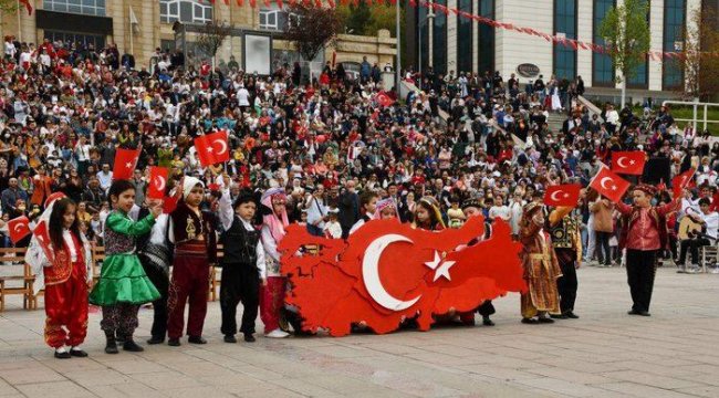 23 NİSAN ETKİNLİKLERİ 2023: Ankara, İzmir, İstanbul 23 Nisan Ulusal Egemenlik ve Çocuk Bayramı etkinlikleri nerelerde yapılacak, saat kaçta?