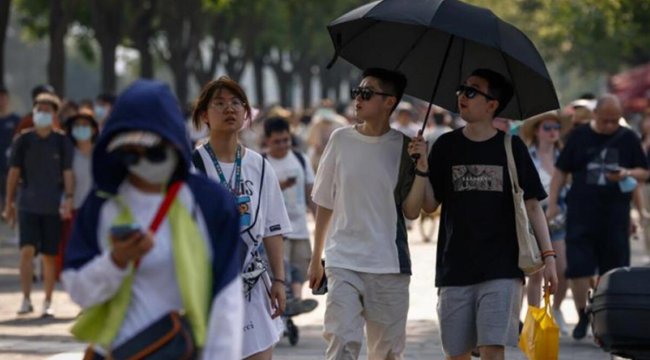 Pekin'de 9 yıl sonra ilk kez sıcaklık için kırmızı alarm