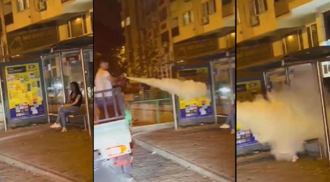 İstanbul'dan sonra bu kez Bursa! Durakta oturan trans bireye köpükle saldırdılar yetmedi o anları kaydettiler