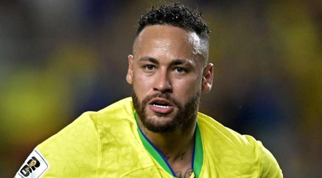 Neymar, Pele'nin rekorunu kırdı