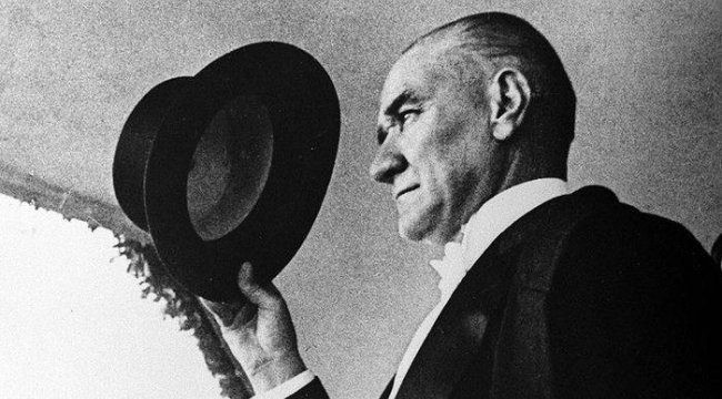 O cümleye gelince duygulandı, okumaktan vazgeçti! İşte Atatürk'ün sesinden duyamadığımız duygu yüklü kelimeler...