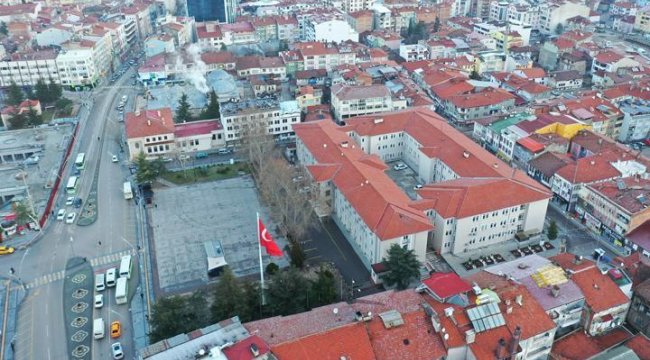 Kuzey Anadolu Fay Hattı'nda yer alan Tokat'ta kamu binaları yenileniyor... Valilik binası için de yıkım kararı