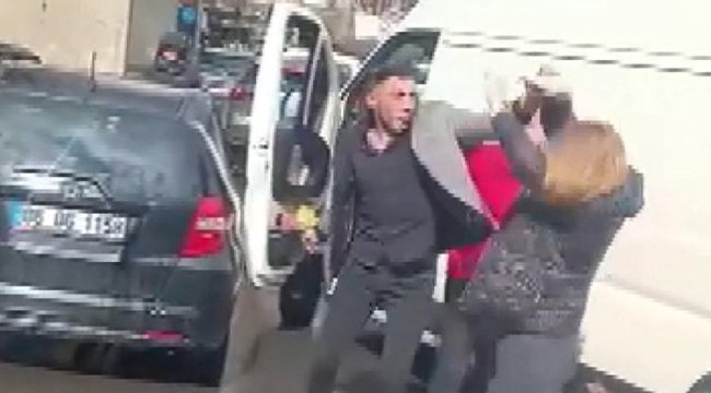 Kadıköy'de dehşet: Minibüs şoförü, kadın sürücüye saldırdı