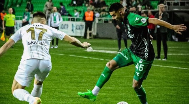 Sakaryaspor, Manisa FK engelini 2 golle geçti