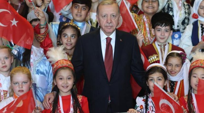 Cumhurbaşkanı Erdoğan'dan 23 Nisan Ulusal Egemenlik ve Çocuk Bayramı mesajı